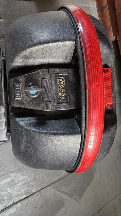 Кофр для мотоцикла, мопеда