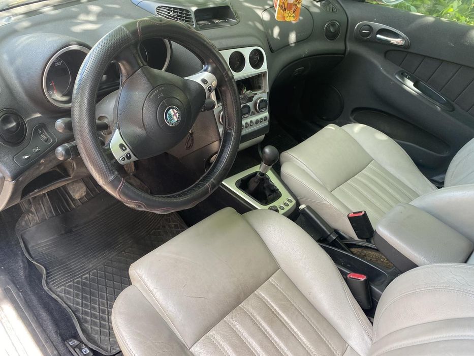 Авто Альфа Ромео 156
