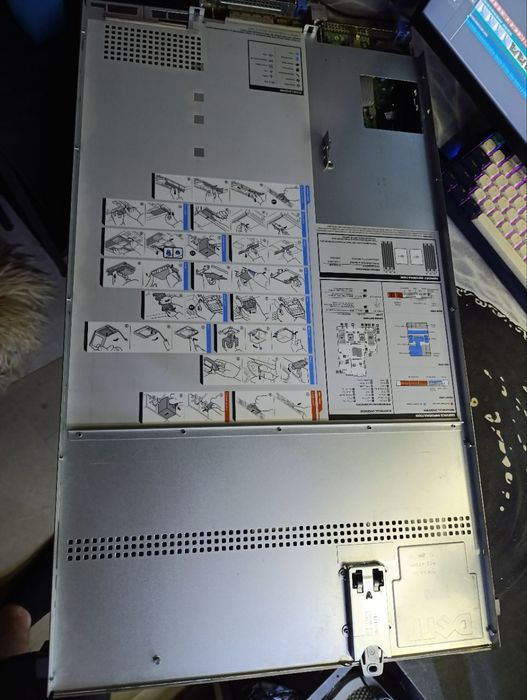 Продам сервер DELL R610