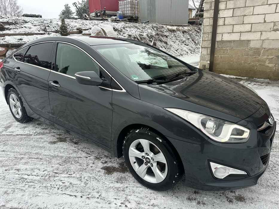 Hyundai i40  1.6 crdi. Super stan!!!
