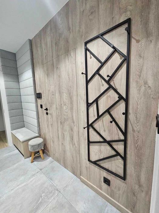 Metalowy wieszak LOFT na ubrania
