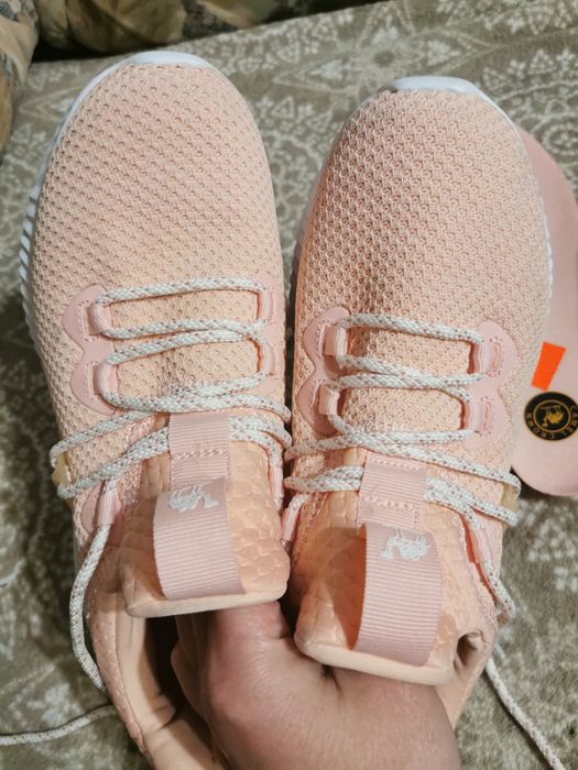 Buty marki Camel Crown