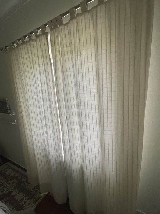 Cortinados (2) tecido branco meio grosso (225 altura)