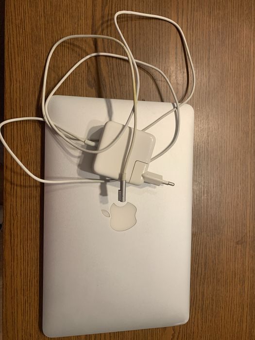 Mac book air 2011488614513628293121
