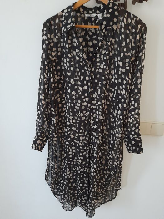 Vestidos e saias que fazem sobressair  elegância