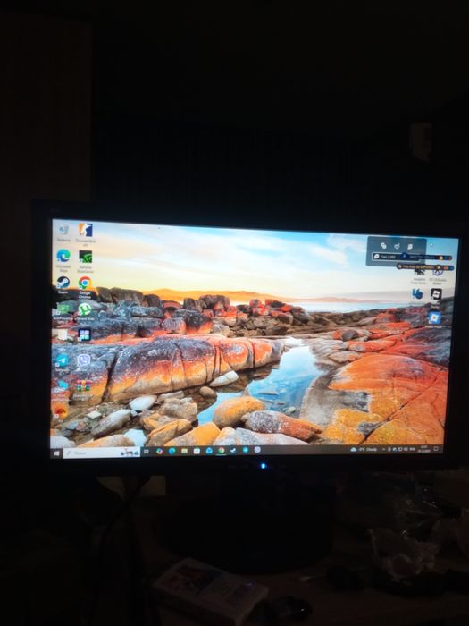 Монитор 22 дюйма