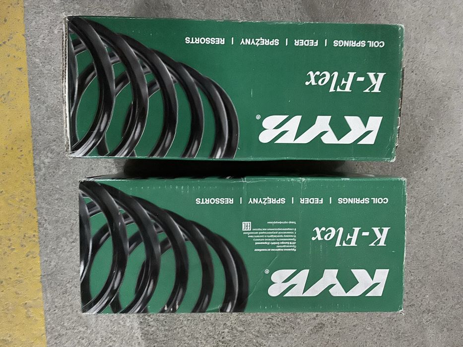Molas Traseiras KYB para BMW Serie 3 E46