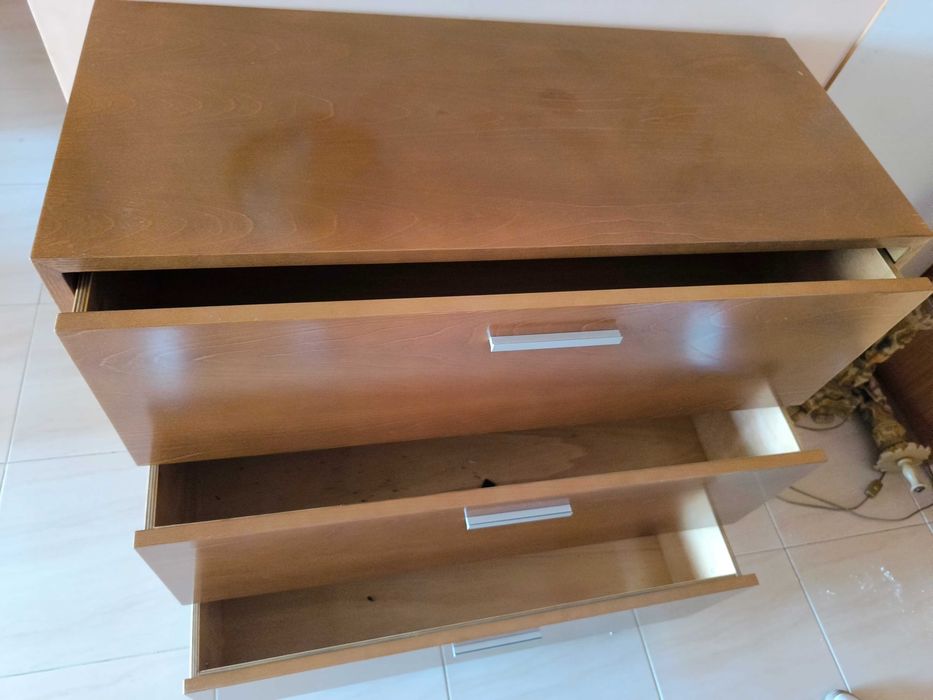 Móvel com 3 gavetas