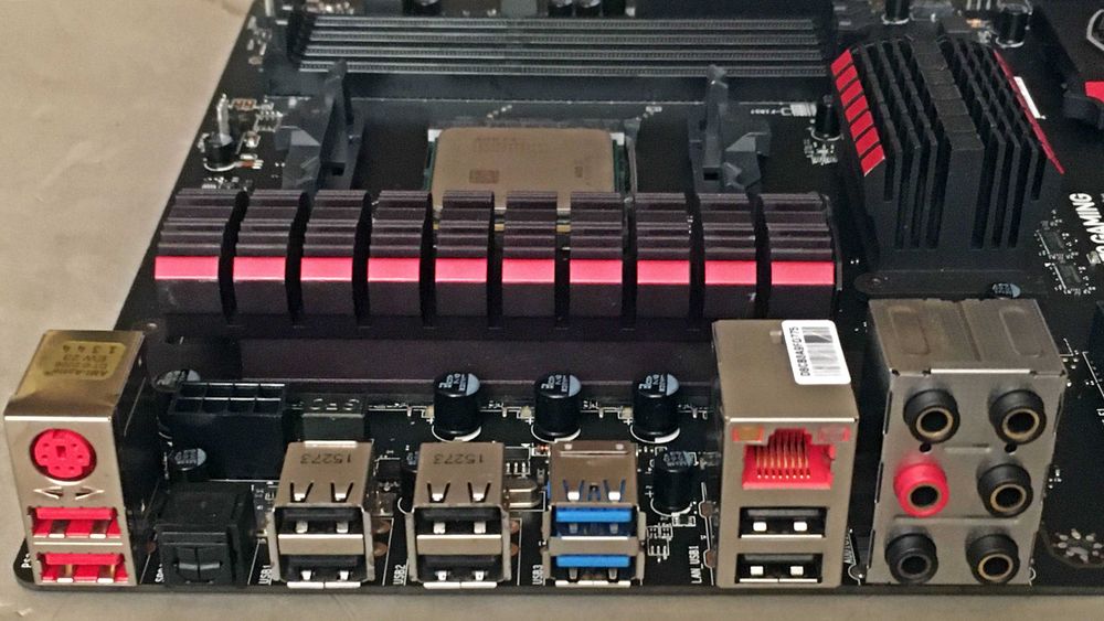 AMD FX-6300 (6Cores) MSI 970 Gaming (MS-7693) avariada