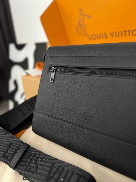 Классический мессенджер Louis Vuitton плечевая сумка Takeoff чер — zdjęcie 3