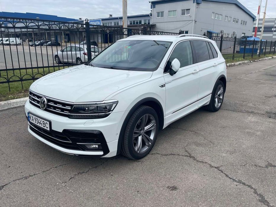 Продам офіційний VW Tiguan