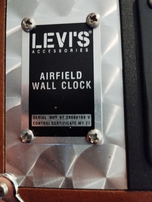 Airfield Levi's Wall Clock Relógio de Parede