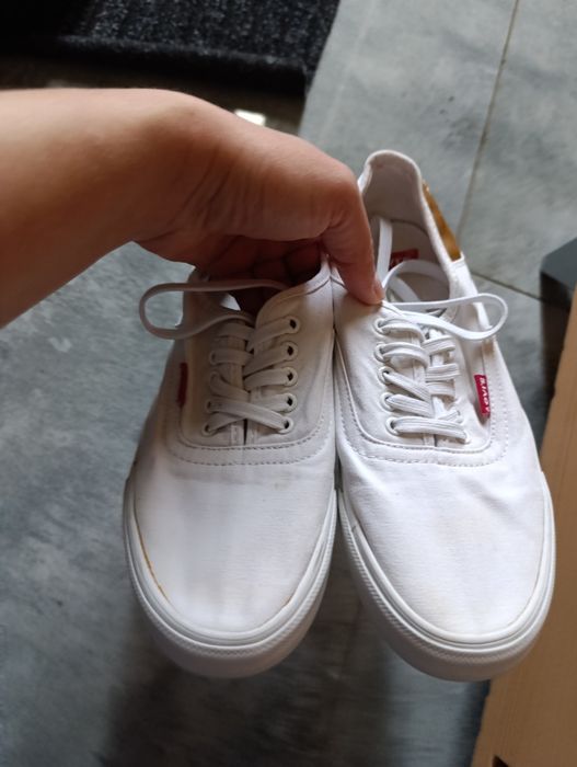 Buty Białe 40 Stan dobry.