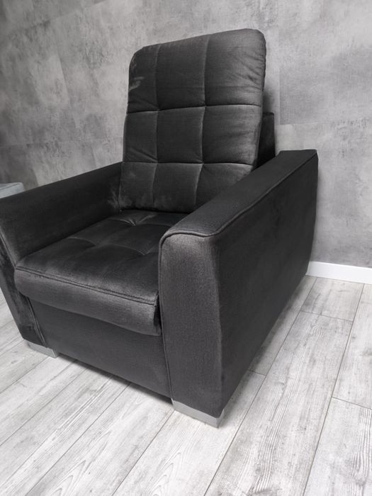 Nowy duży fotel wypoczynkowy