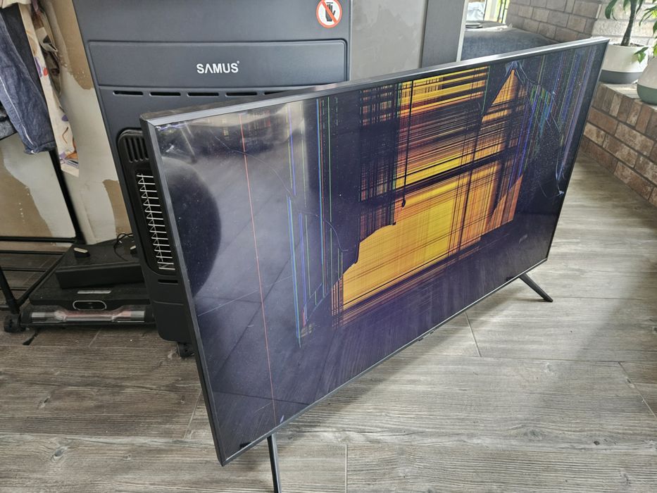Телевізор 43" Samsung UE43TU7090UXUA (2020) • Повний комплект • На запчастини