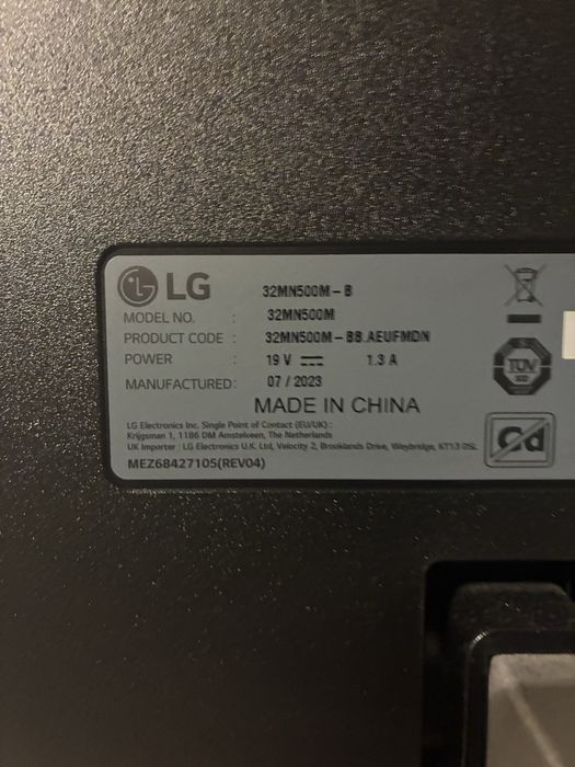 LCD monitor 32 polegadas