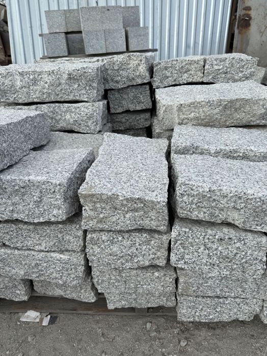 kamień murowy granitowy łupany
