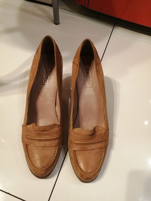 Skórzane buty na wysokim obcasie 5th Avenue roz. 41