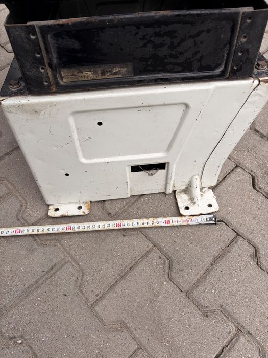 Fotel samochodowy Isri