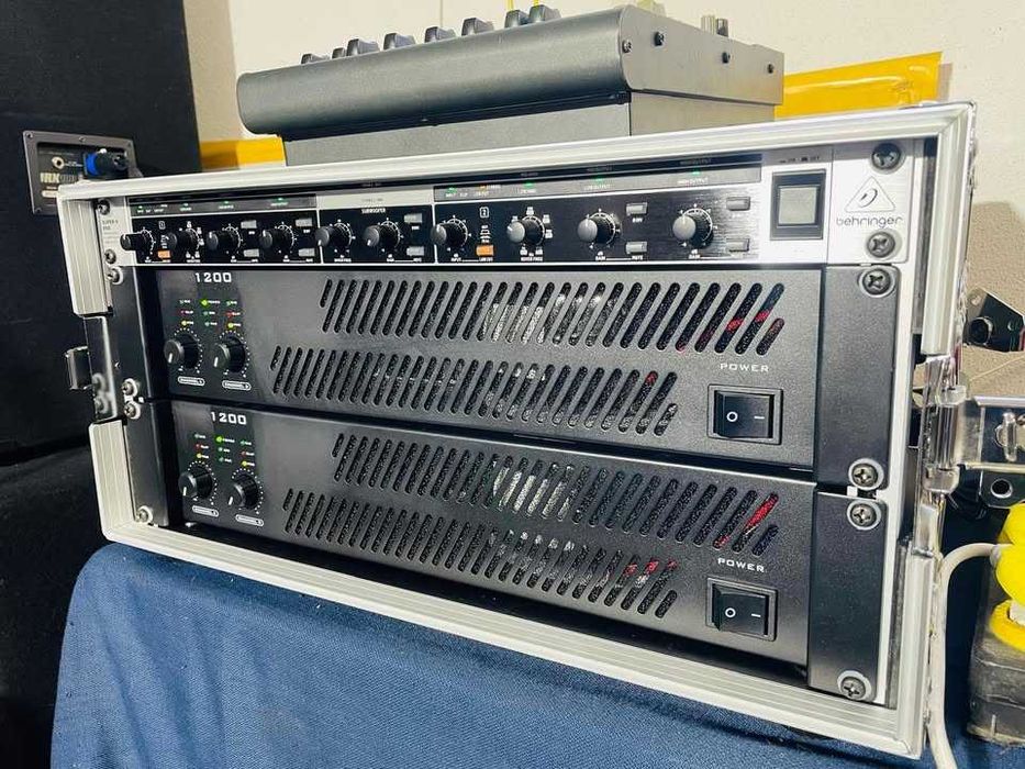 PA JBL COMPLETO - Com Rack Amplificadores