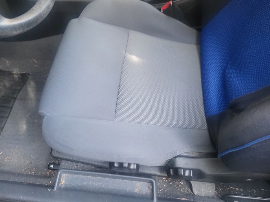 Nisan  Almera 2005rok