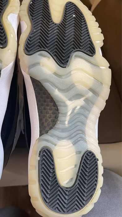 Продам retro jordan 11