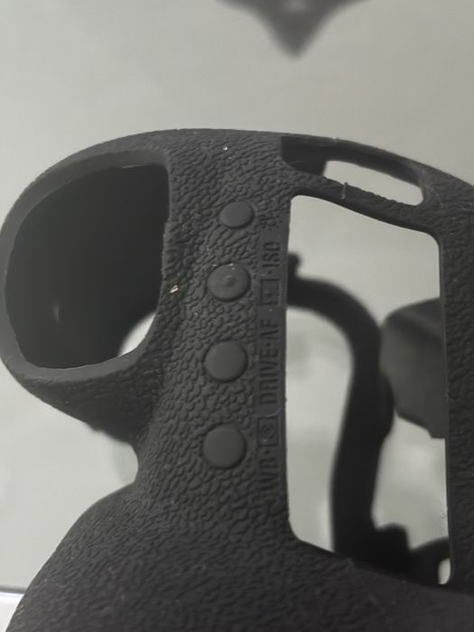 etui to dokładnie easyCover do aparatu Canon EOS 5D Mark IV.