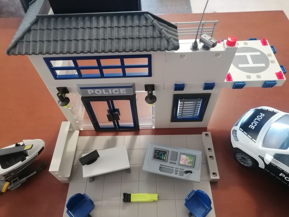 Playmobil 9372 - Esquadra da Polícia