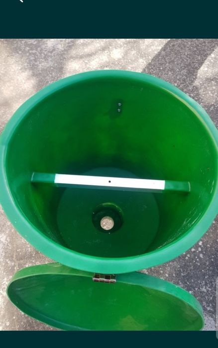 Sprzedam karmnik ,paśnik dla ryb na stawy