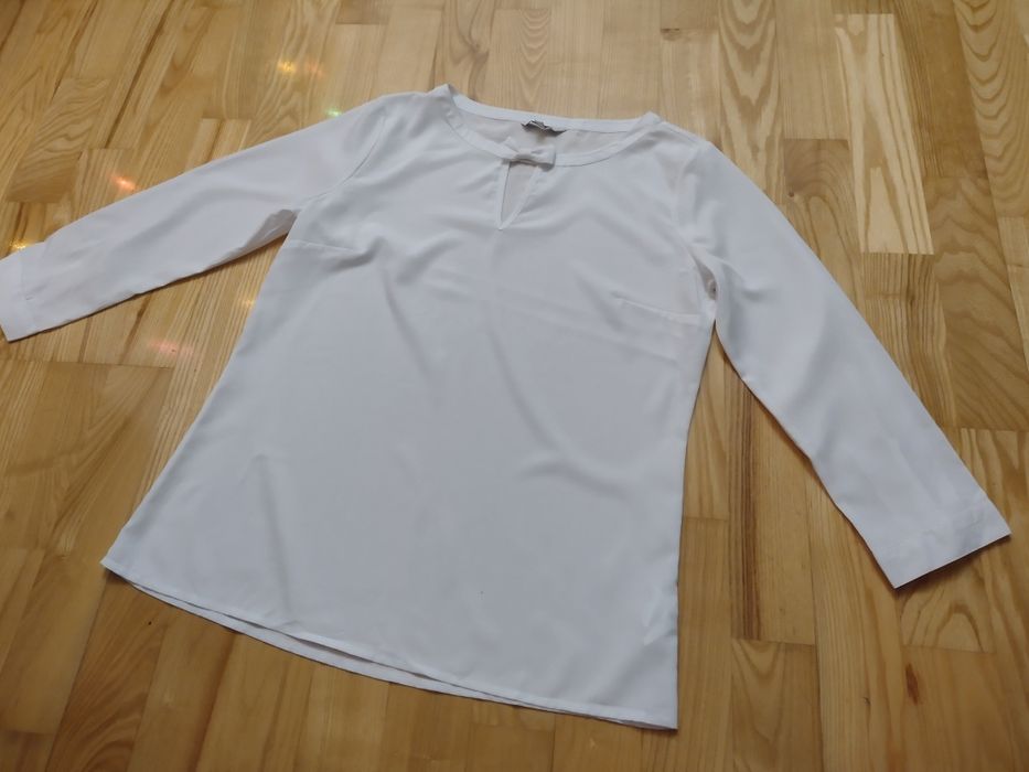 Nowa biała bluzka koszula