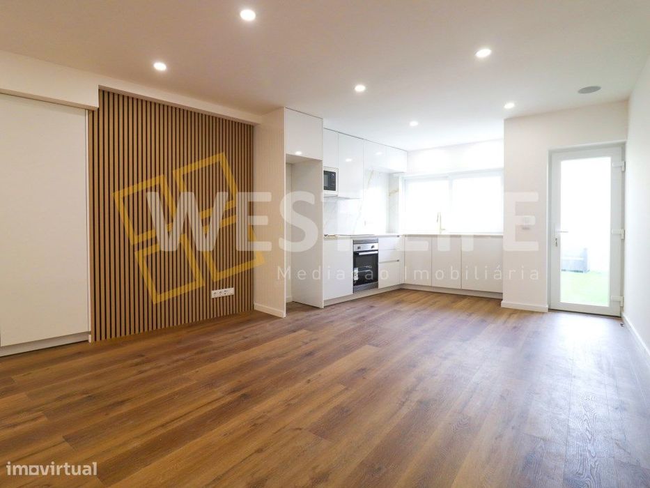 Apartamento T2 TOTALMENTE RENOVADO com terraço! - Excelentes acabam...