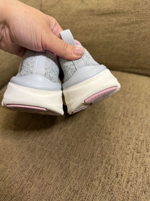 Кроссовки Skechers