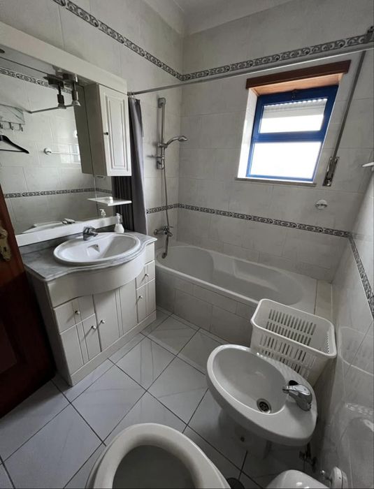 Aluga-se Apartamento T3 - Buarcos