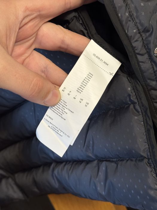 Жіноча легенька пухова курточка (size M)