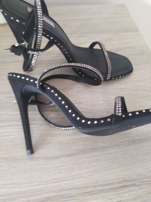 Czarne sandałki damskie