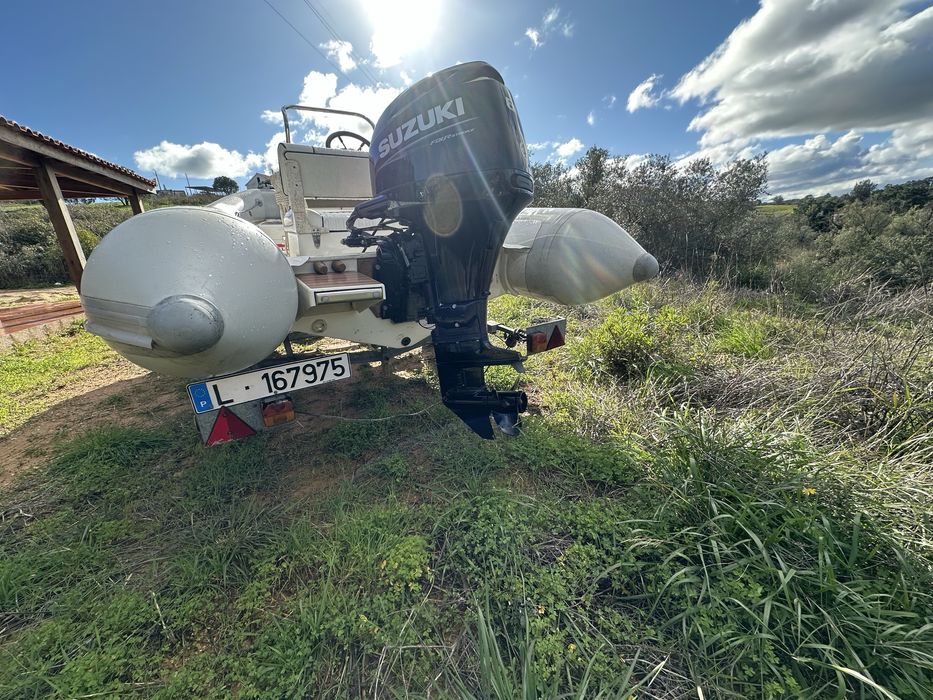 Semirigido Valiant 520/Suzuki 60/Atrelado