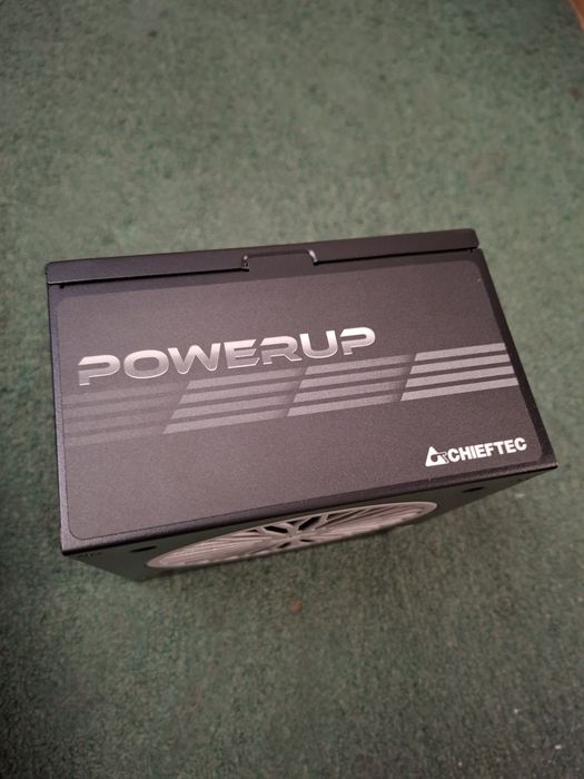 Chieftec 750 Ватт   Блок живлення  Chieftec GPX 750FC