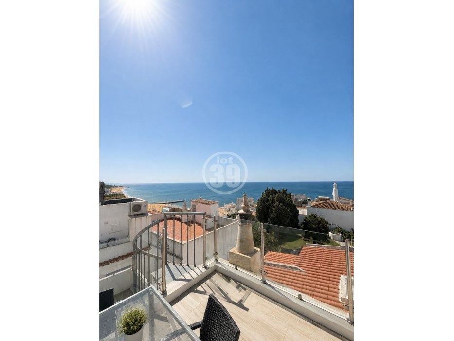 Casa Histórica Renovada com Vista Mar | Zona Antiga de Albufeira, j...