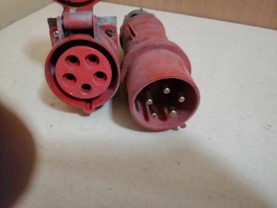 Gniazdo i wtyczka siłowa