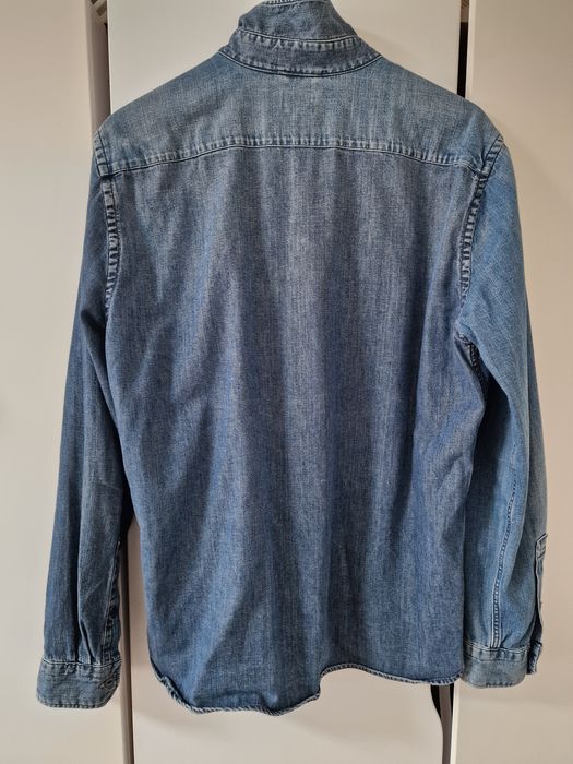 Продам оригінальну рубашку Levi's. Розмір М.