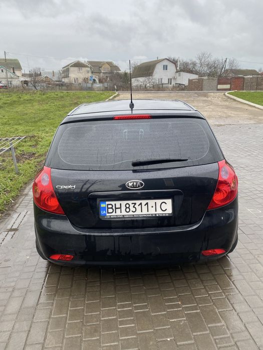Продам Kia Ceed 1.6 бенз автомат