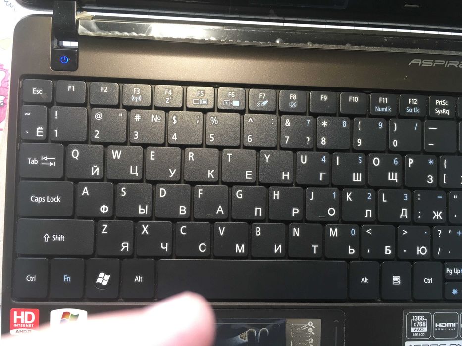 Ноутбук  ASER ASPIRE ONE 722,