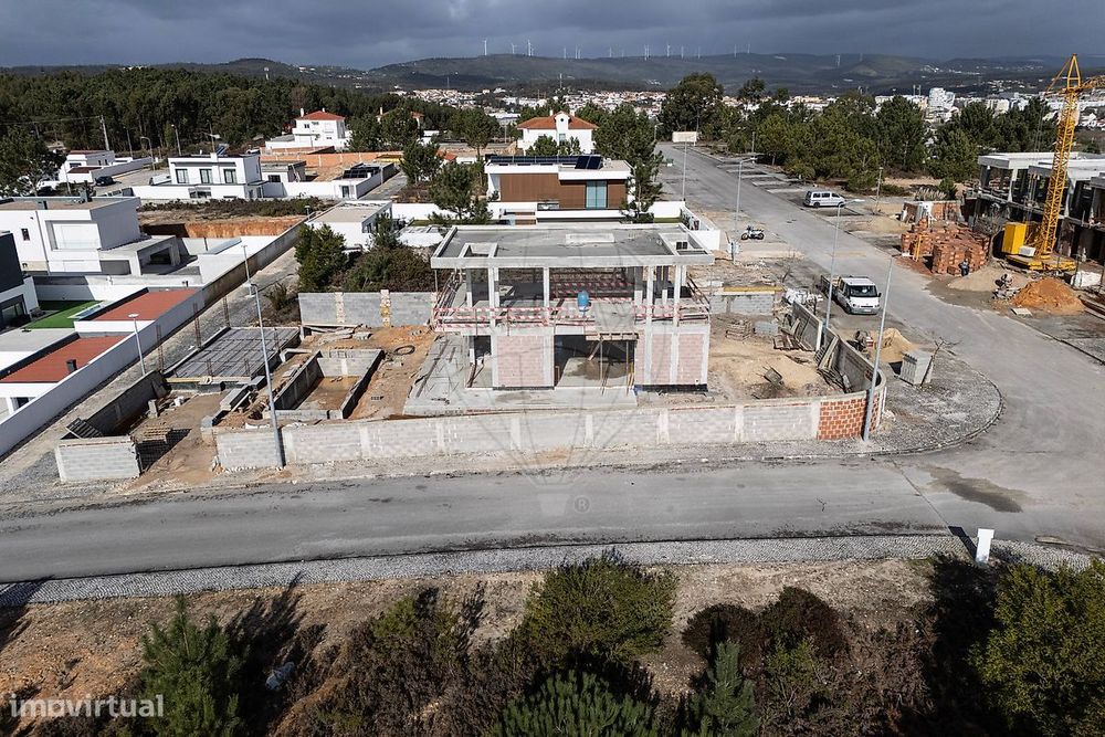 Moradia T5 para venda