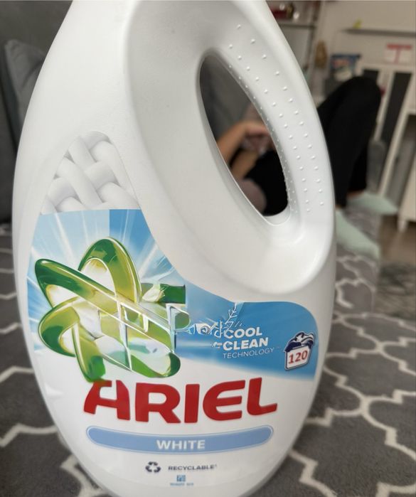 Płyn do prania ariel 5,6l