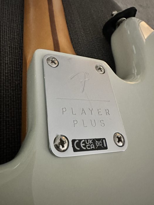 Baixo Fender Player Plus Precision MN Silver Smoke