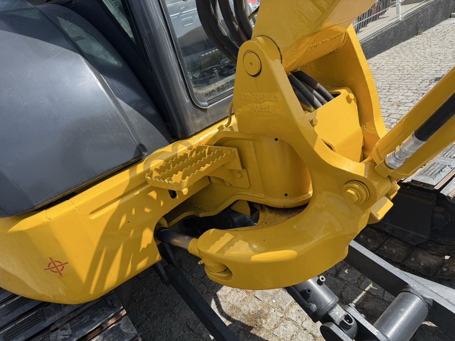 Retroescavadora KOMATSU MR55