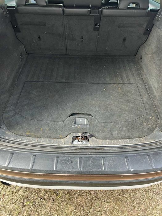 Podłoga bagażnika wykładzina schowek Volvo XC60 I