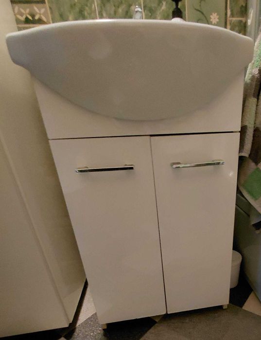 Szafki do łazienki słupek i pod umywalkę