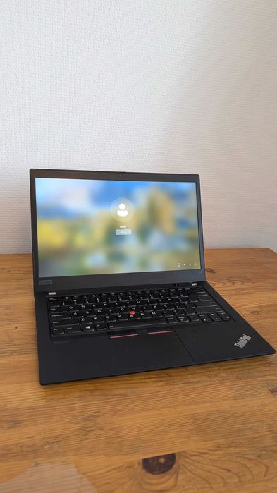 Zestaw Laptop Lenovo ThinkPad T14 gen1 + stacja dokująca