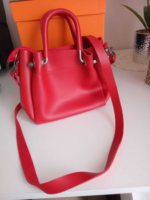Сумочка від Guess